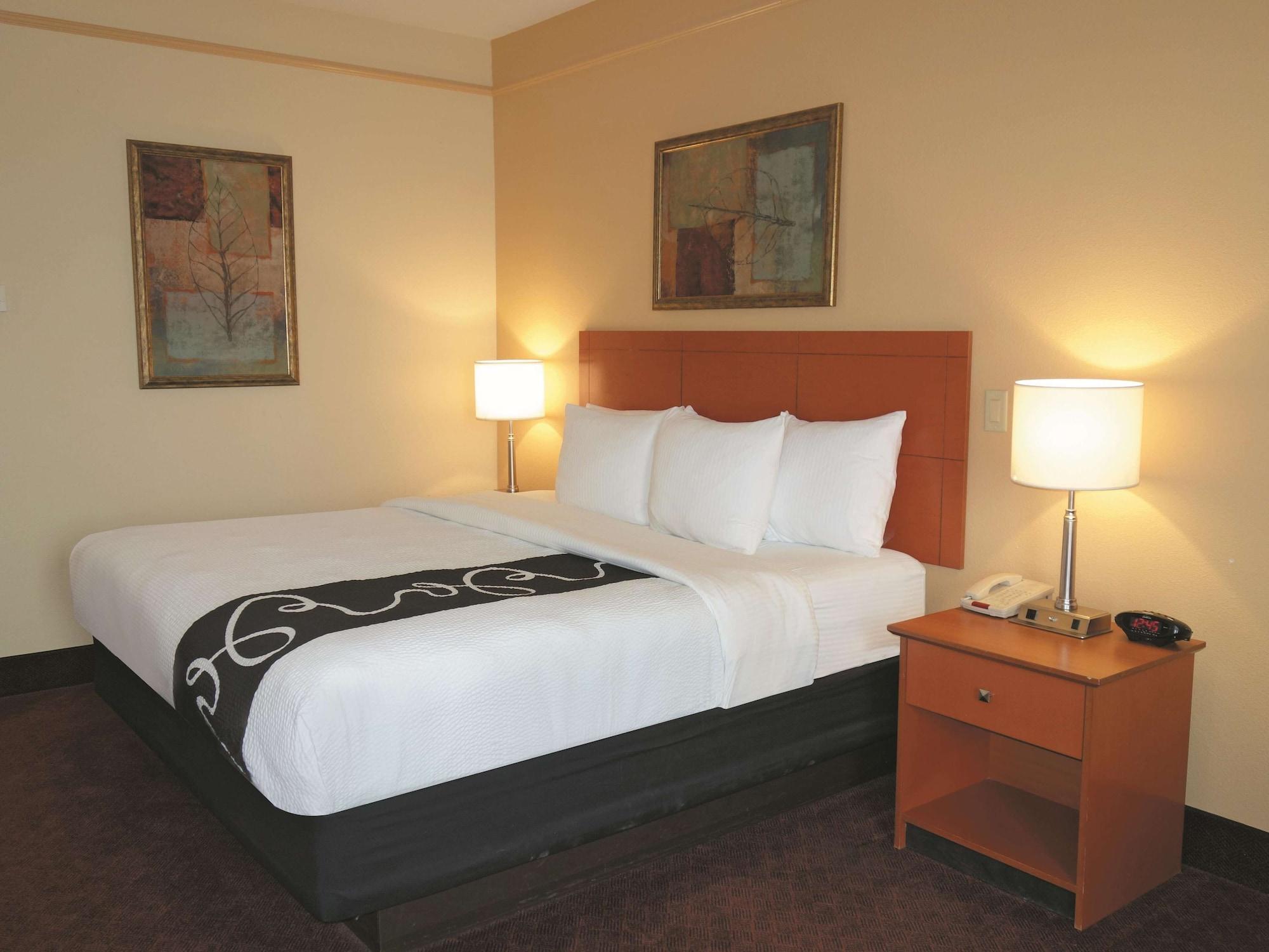 La Quinta By Wyndham Hobbs Hotell Exteriör bild