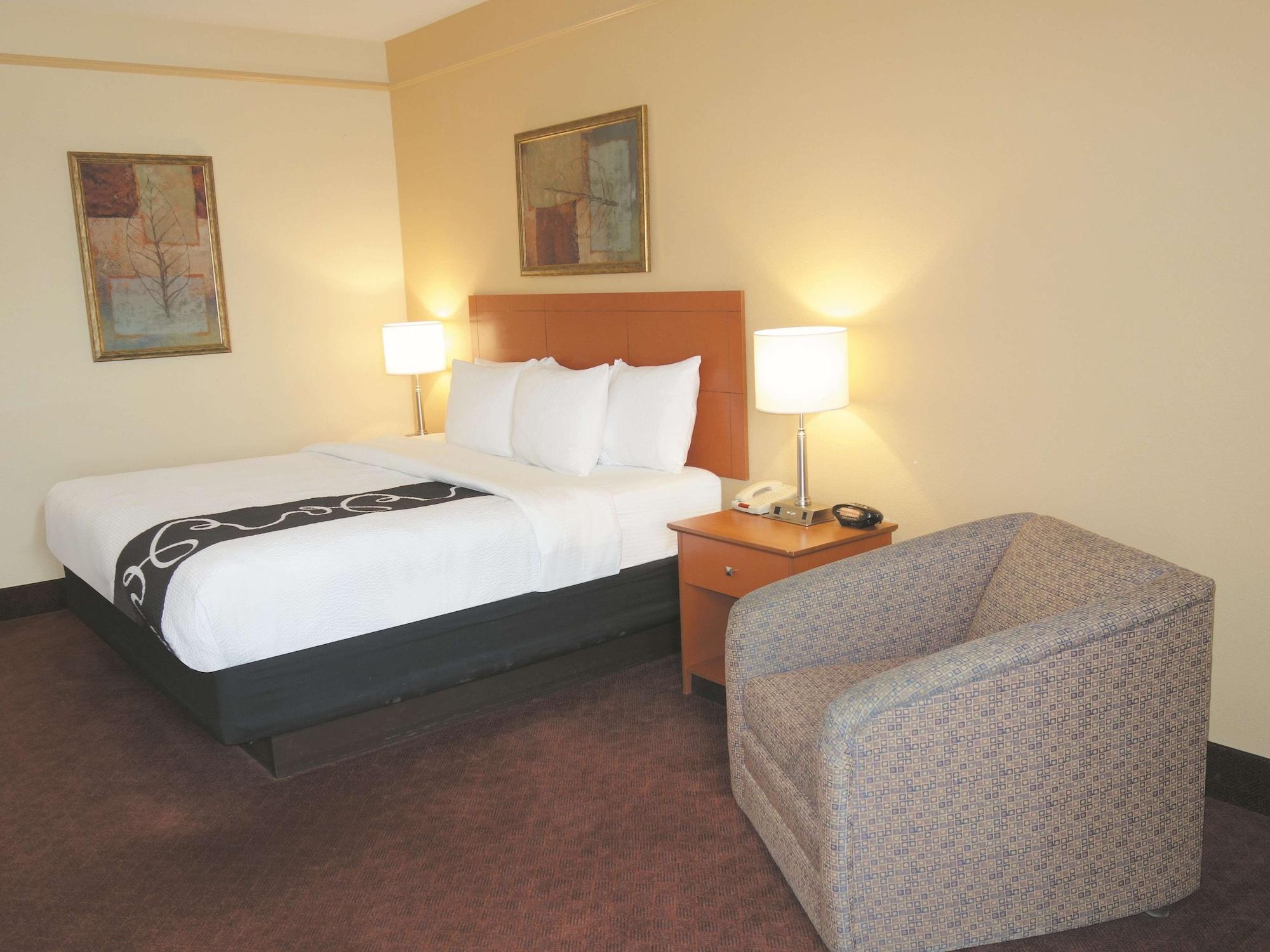 La Quinta By Wyndham Hobbs Hotell Exteriör bild